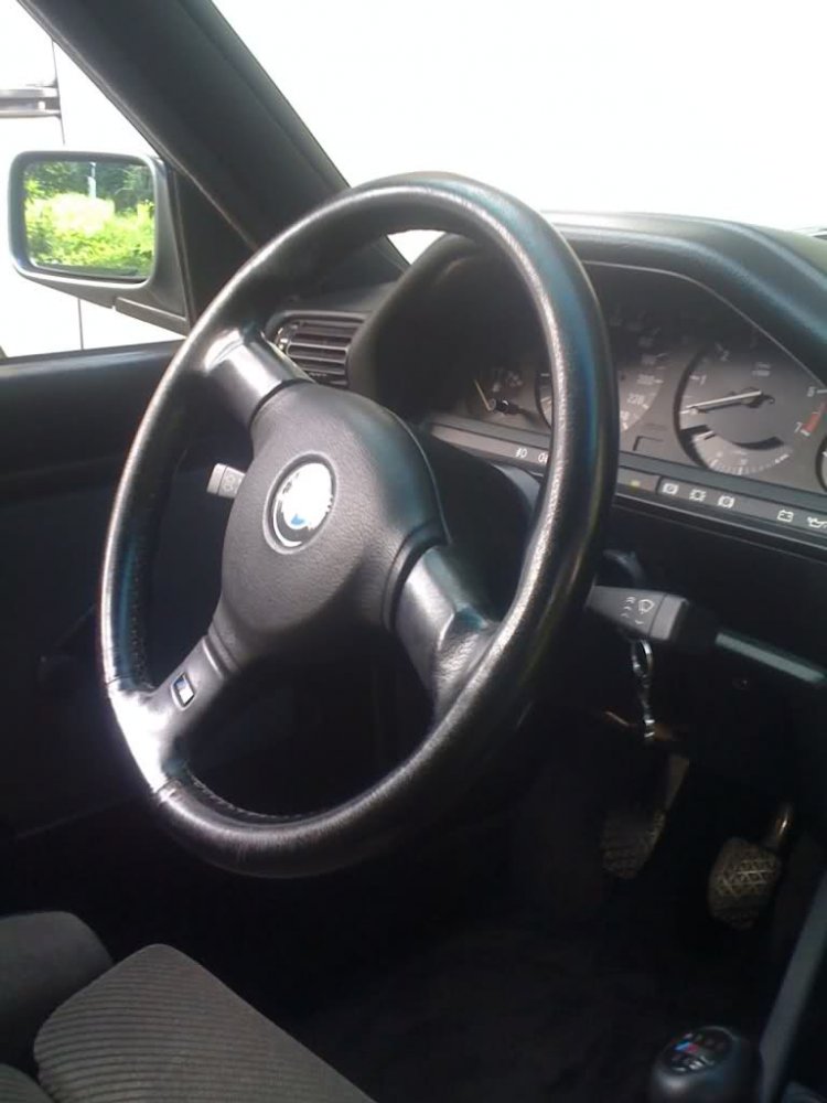 BMW 325i M-Technik 2 - 3er BMW - E30