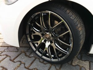 Z-Performance One black chrome Felge in 8.5x19 ET 35 mit Hankook Ventus EVO S2 Reifen in 225/35/19 montiert vorn Hier auf einem 3er BMW E90 320d (Limousine) Details zum Fahrzeug / Besitzer