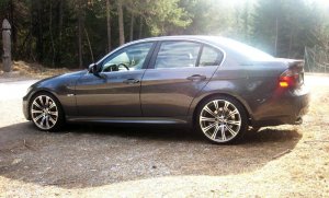 BMW E90 325i   M-Sport - 3er BMW - E90 / E91 / E92 / E93