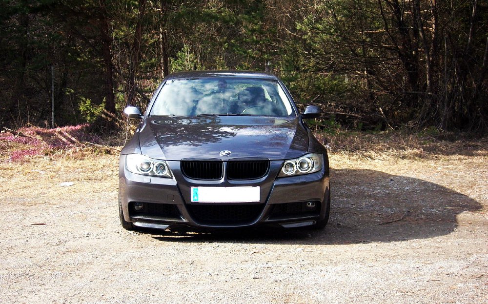 BMW E90 325i   M-Sport - 3er BMW - E90 / E91 / E92 / E93