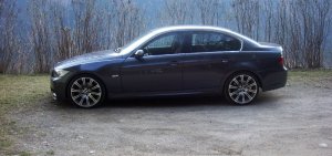 BMW E90 325i   M-Sport - 3er BMW - E90 / E91 / E92 / E93