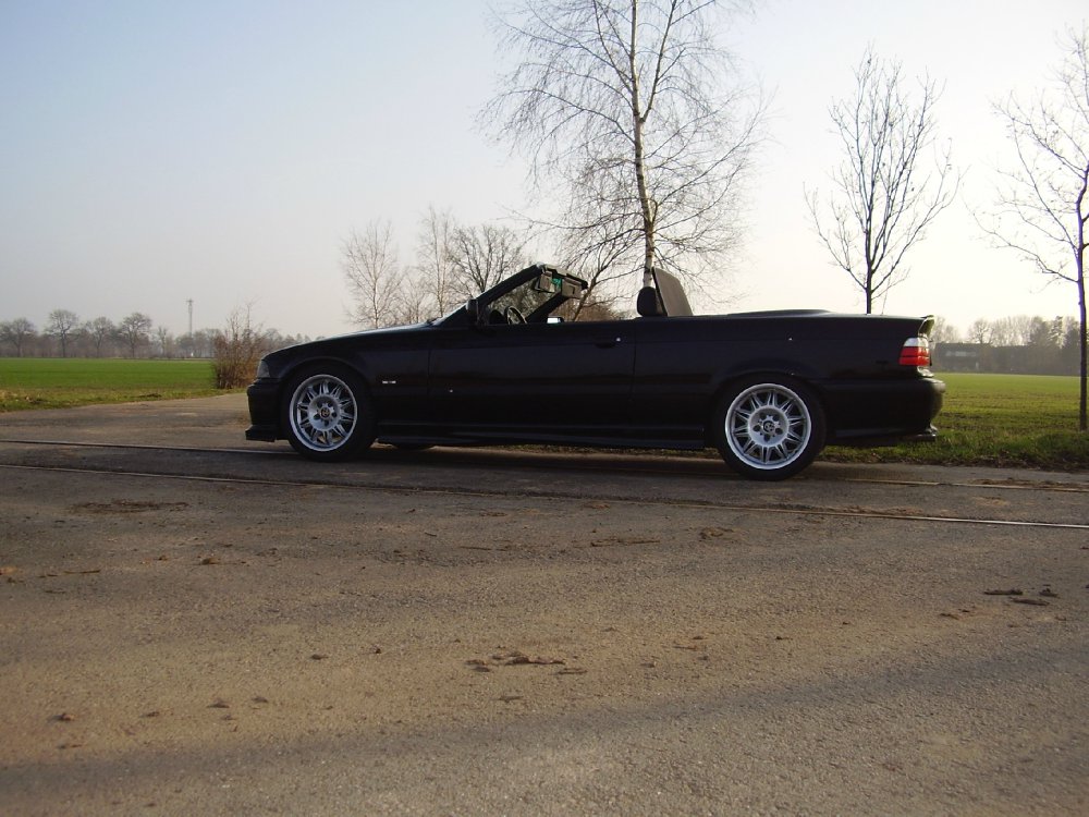 BMW 328i Cabrio - 3er BMW - E36