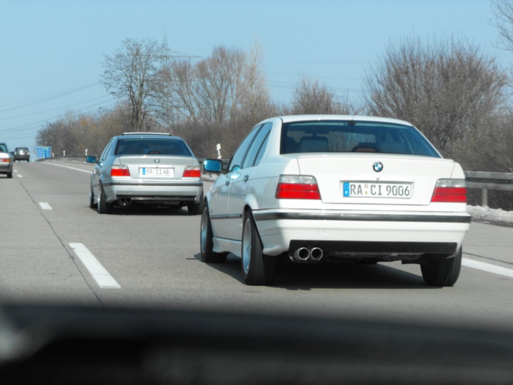 ---------> It follows the OEM Style - 3er BMW - E36