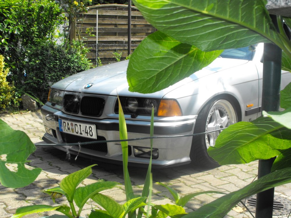 ---------> It follows the OEM Style - 3er BMW - E36