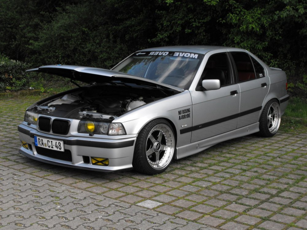 ---------> It follows the OEM Style - 3er BMW - E36