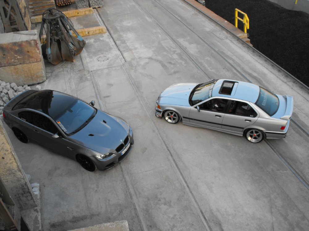 ---------> It follows the OEM Style - 3er BMW - E36