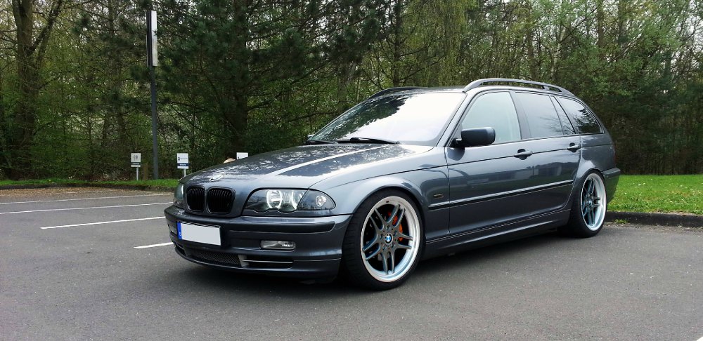 OEMPLUS 330i Touring - 3er BMW - E46