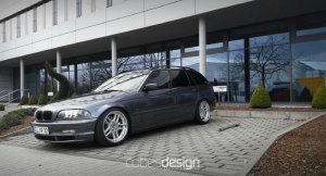 OEMPLUS 330i Touring - 3er BMW - E46