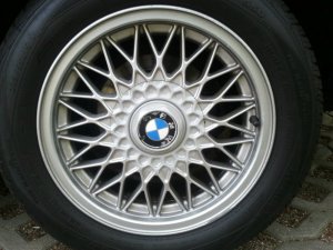 BBS Speiche silber Felge in 7x15 ET  mit Uniroyal Rallye 550 Reifen in 205/55/15 montiert hinten Hier auf einem 3er BMW E30 318i (Cabrio) Details zum Fahrzeug / Besitzer
