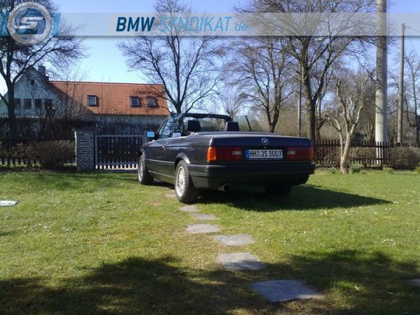 318i Cabrio "Francesca" - 3er BMW - E30 - Sommer in Omis Garten.1.jpg
