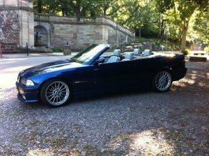 Originales verbessertes 328i Cabrio - 3er BMW - E36