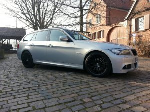 BMW 320dA Edition Sport - 3er BMW - E90 / E91 / E92 / E93 BMW 320dA Edition Sport - 3er BMW - E90 / E91 / E92 / E93