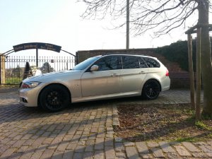 BMW 320dA Edition Sport - 3er BMW - E90 / E91 / E92 / E93 BMW 320dA Edition Sport - 3er BMW - E90 / E91 / E92 / E93
