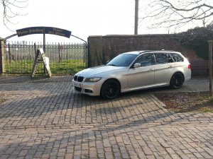 BMW 320dA Edition Sport - 3er BMW - E90 / E91 / E92 / E93 BMW 320dA Edition Sport - 3er BMW - E90 / E91 / E92 / E93