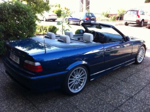Originales verbessertes 328i Cabrio - 3er BMW - E36