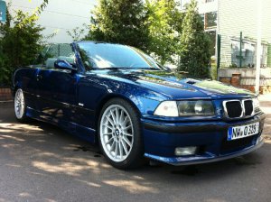 Originales verbessertes 328i Cabrio - 3er BMW - E36