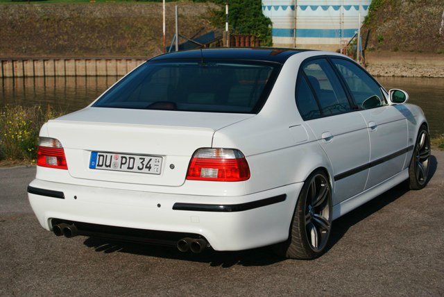 B10 - 5er BMW - E39