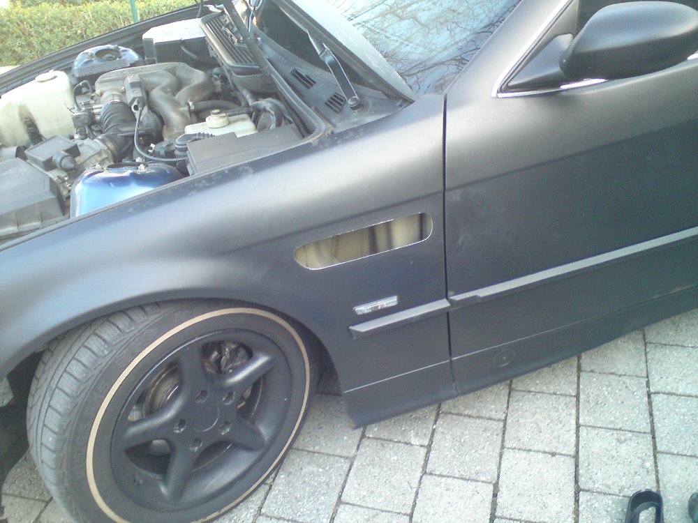 Ex Alltagskombi -mattschwart gerollert! - 3er BMW - E36