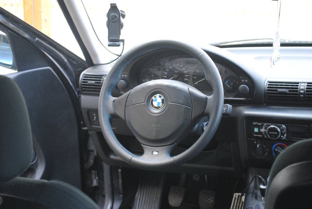 316i compact in Schwarz II - 3er BMW - E36