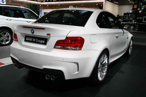 BMW-News-Blog: Neue Bilder aus Brssel: BMW 1er M Coup in Wei - BMW-Syndikat