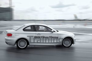 BMW-News-Blog: Sicher durch den Winter - BMW Driving Experience - BMW-Syndikat
