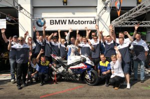 BMW-News-Blog: BMW Motorrad - Finale FIM in Doha mit der S1000RR - BMW-Syndikat