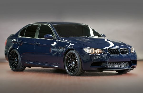 BMW-News-Blog: BMW kndigt Leichtbau-Variante der M3 Limousine an - BMW-Syndikat