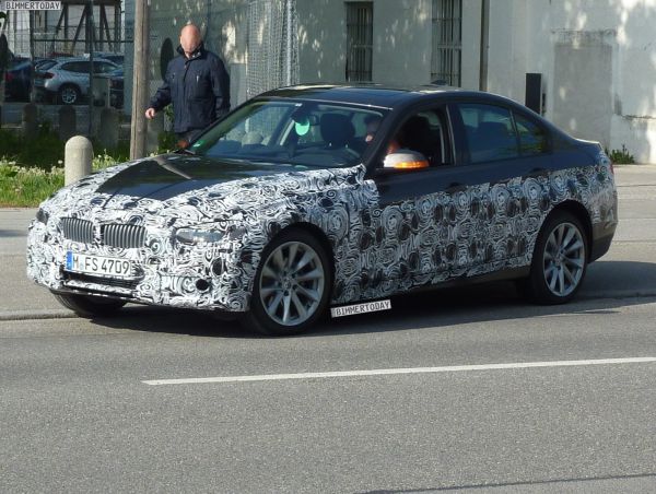 BMW-News-Blog: Neue_Bilder__BMW_3er_F30_für_2012_legt_Tarnung_ab