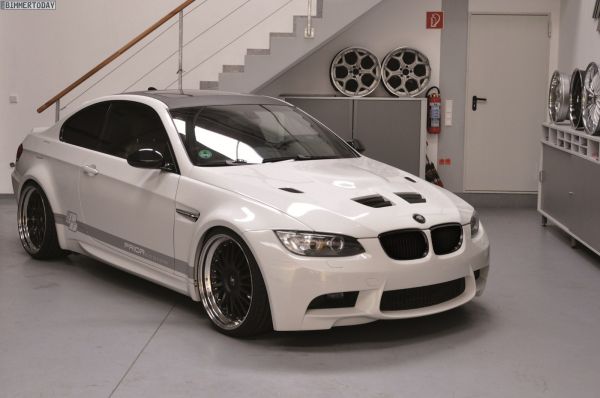 BMW-News-Blog: Prior-Design baut dicke Backen fr den 3er E92/E93 - BMW-Syndikat