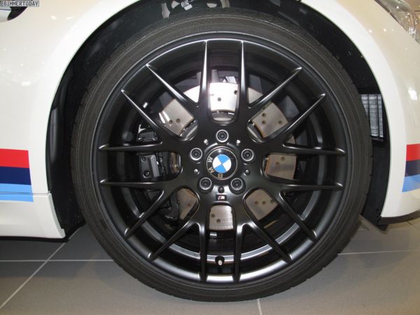 BMW-News-Blog: Scharfes Teil: BMW M3 mit Performance-Komponenten - BMW-Syndikat