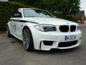 BMW-News-Blog: Bilder & Infos: Das 1er M Coup von Manhart Racing - BMW-Syndikat