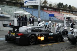 BMW-News-Blog: Neustart in die DTM: Letzter Test fr BMW und Akrapovič als offizieller Partner