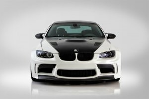 BMW-News-Blog: Vorsteiner GTRS5 Evolution: Martialischer Breitbau - BMW-Syndikat