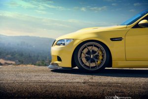 BMW-News-Blog: BMW M3 E90: Amerikaner in Dakargelb mit 600 PS