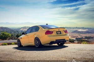 BMW-News-Blog: BMW M3 E90: Amerikaner in Dakargelb mit 600 PS - BMW-Syndikat