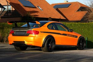 BMW-News-Blog: Video__Manhart_Racing_MHR_M3_V8RS_Clubsport