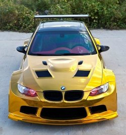 BMW-News-Blog: BMW M3 E92: Eyecatcher in Chrom-Gold aus China