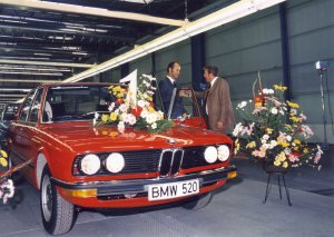 BMW-News-Blog: BMW_Werk_Dingolfing__6_Millionen_BMW_5er_rollten_vom_Montageband