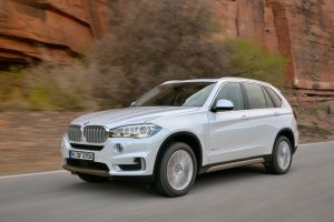 BMW-News-Blog: US-Werk Spartanburg: Erster BMW X5 (M50d) der dritten Generation (F15) rollt vom Band