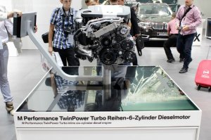 BMW-News-Blog: BMW X5 M50d F15: Neuer Triturbo-Diesel zeigt sich - BMW-Syndikat