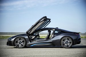 BMW-News-Blog: BMW i8: Erste Auslieferungen ab Juni und neue technische Daten