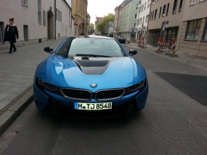 BMW-News-Blog: BMW i8 in Crystal White und Protonic Blue: Wie gef - BMW-Syndikat