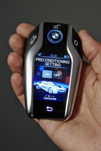 BMW-News-Blog: Display Key: BMW macht jetzt hbsche Schlssel - BMW-Syndikat