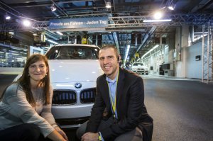 BMW-News-Blog: BMW Welt: 150.000stes Automobil an Kunden bergeben