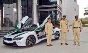 BMW-News-Blog: Dubais Polizei: Nobel-Fuhrpark wird um BMW i8 erweitert