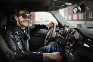 BMW-News-Blog: MINI Augmented Vision: Moderne Brille mit integrie - BMW-Syndikat