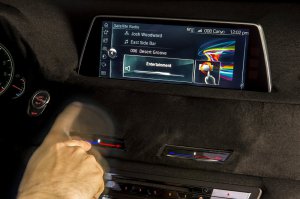 BMW-News-Blog: BMW_7er__G11_G12___iDrive_kommt_mit_Gestiksteuerung_und_Touchscreen-Display