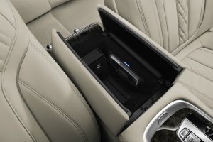 BMW-News-Blog: BMW Snap-In-Adapter mit Wireless Charging-Funktion zum Nachrsten