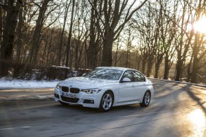 BMW-News-Blog: BMW 330e: 3er-Reihe mit Plug-in-Hybrid - BMW-Syndikat
