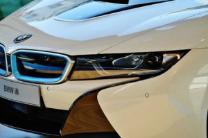 BMW-News-Blog: Autoscheinwerfer - Standard vs. neueste Entwicklun - BMW-Syndikat